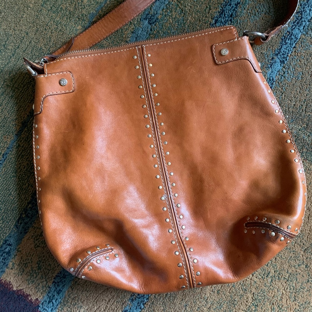 Gorgeous leather Michael Kors hobo bag in good condition.